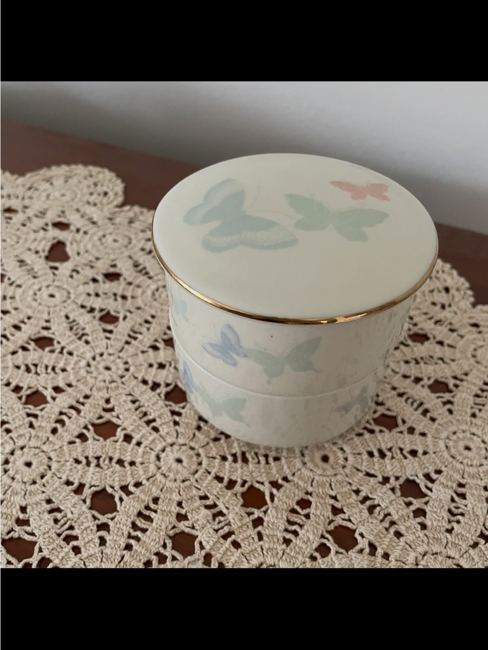 Butterfly Motif Porcelain Trinket Box - Cream with Pastel Accents